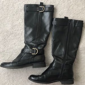 Leather black boots